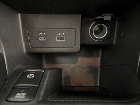 Used 2021 Nissan Kicks SR w/ SR Premium Package FWD image 30
