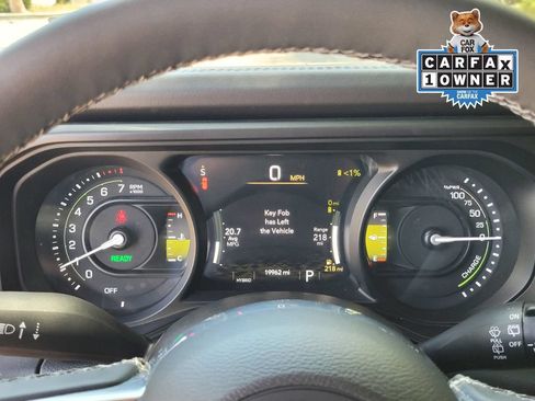 Used 2025 Jeep Wrangler Unlimited Sahara AWD/4WD image 22