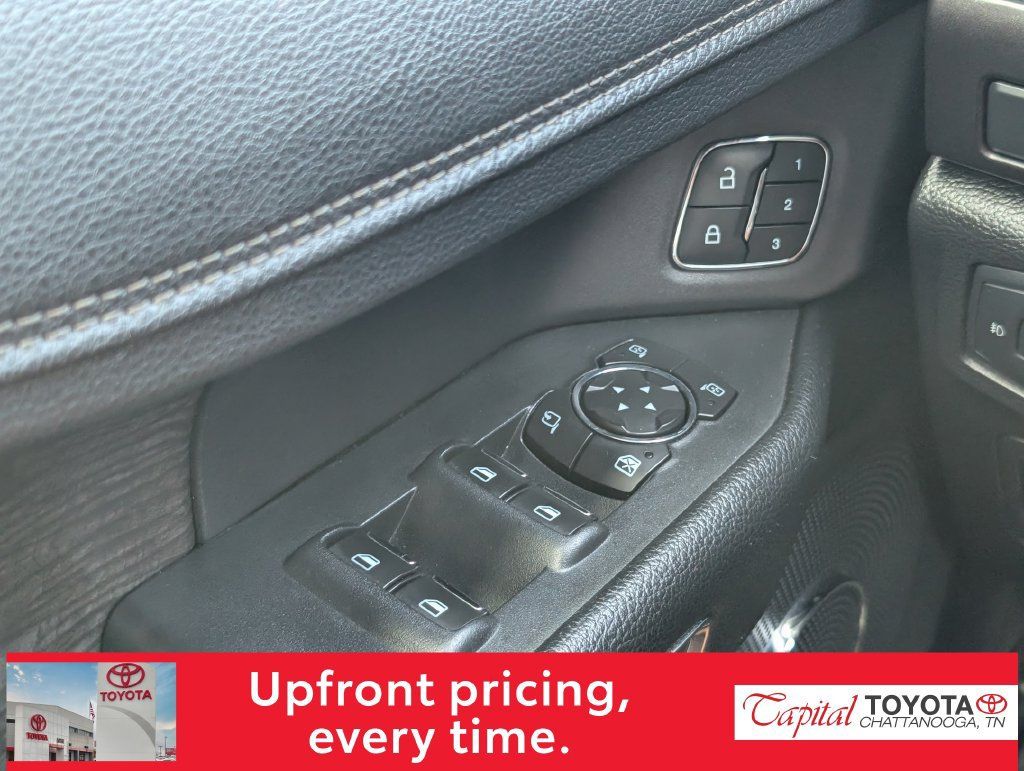 Used 2020 Ford Expedition Limited AWD/4WD image 25