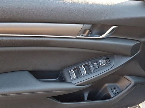 Used 2020 Honda Accord LX image 12