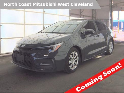 Used 2025 Toyota Corolla SE image 1