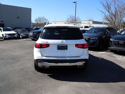 Certified 2025 Mercedes-Benz GLB 250 image 4