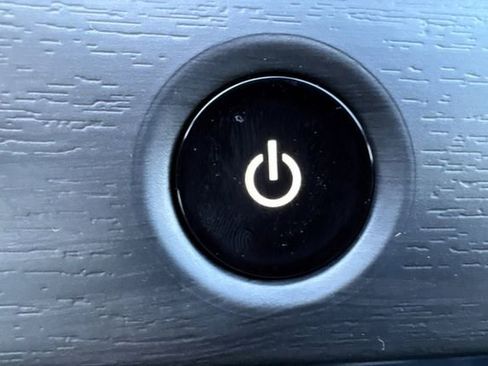 New 2025 Nissan Ariya AWD image 21