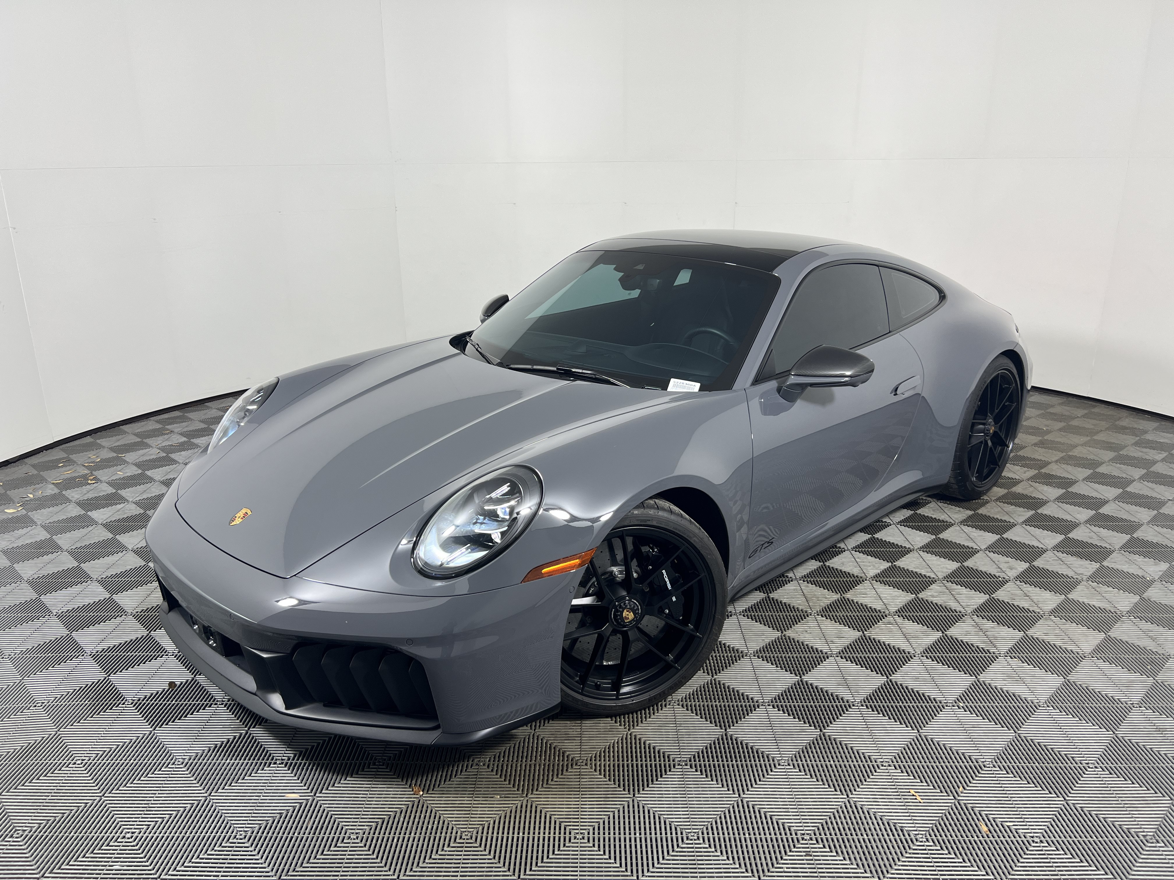 Certified 2025 Porsche 911 Carrera GTS RWD image 1