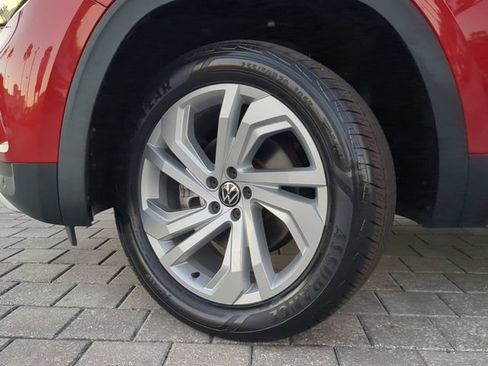 Certified 2022 Volkswagen Atlas SE w/ Panoramic Sunroof Package image 35