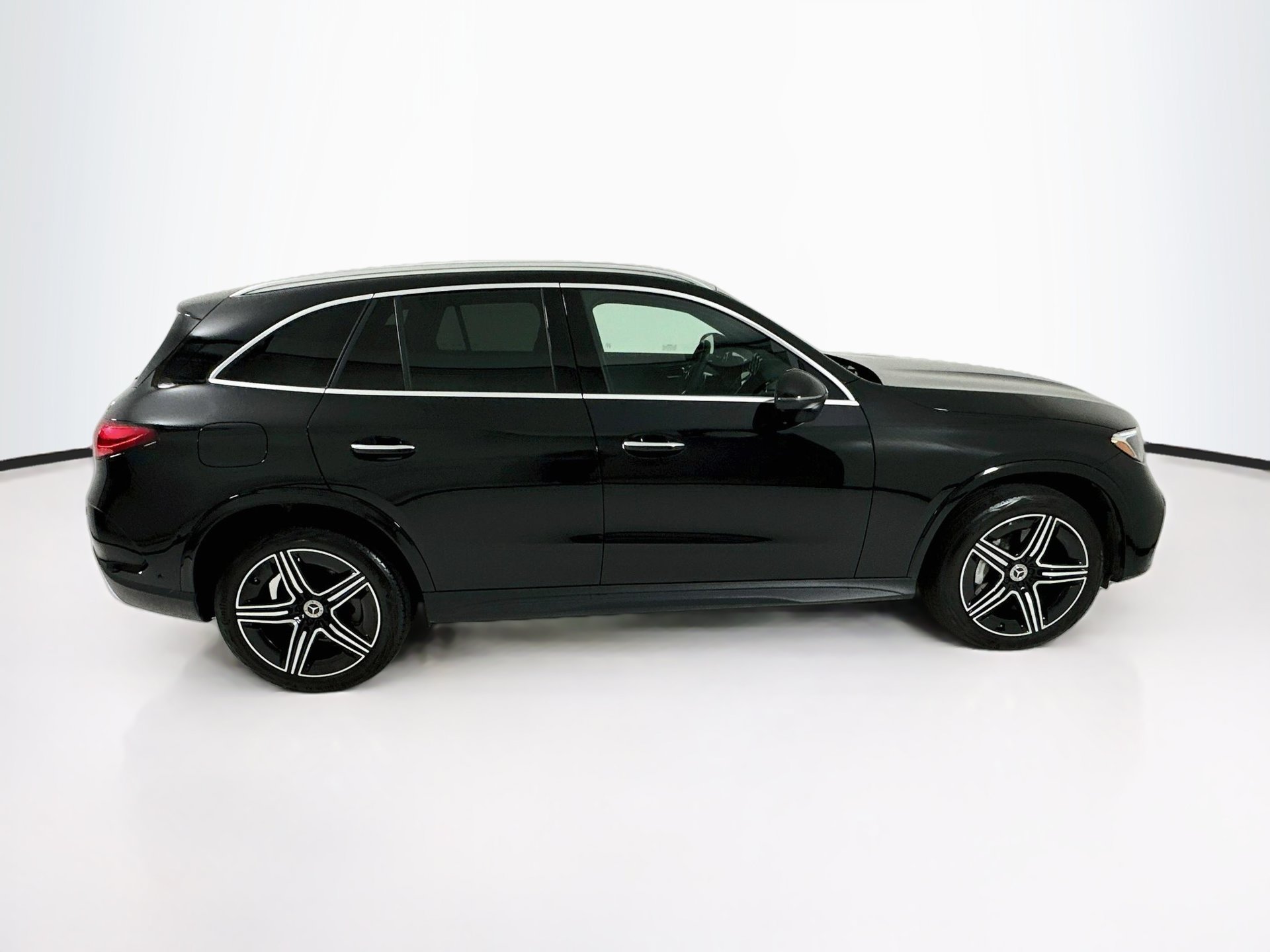 Certified 2024 Mercedes-Benz GLC 300 4MATIC image 9