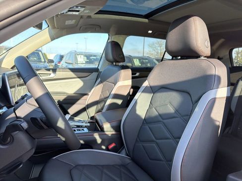 New 2026 Volkswagen Atlas Peak Edition AWD/4WD image 12