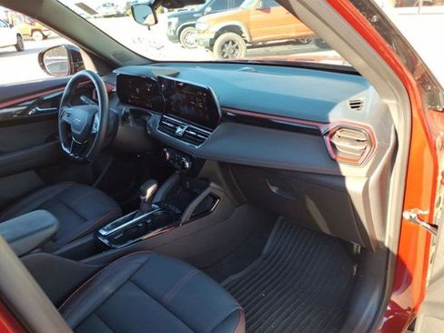 Used 2024 Chevrolet TrailBlazer RS w/ Driver Confidence Package image 7