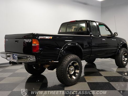 Used 1998 Toyota Tacoma 4x4 w/ SR5 Package image 12