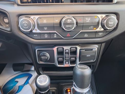 New 2026 Jeep Gladiator Sport image 19