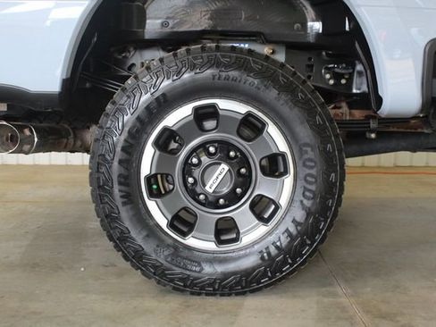 Used 2024 Ford F250 Platinum w/ Tremor Off-Road Package AWD/4WD image 27