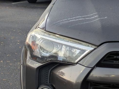 Used 2018 Toyota 4Runner SR5 image 11