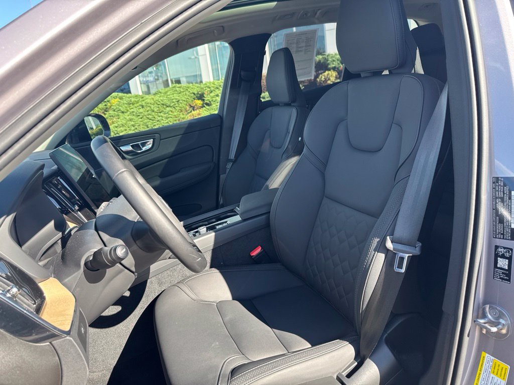 Used 2026 Volvo XC60 B5 Plus AWD/4WD image 19