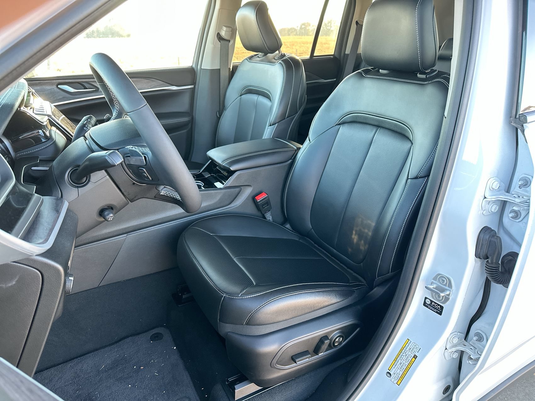 New 2023 Jeep Grand Cherokee 4WD 4xe image 11