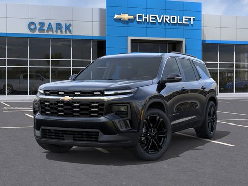 New 2026 Chevrolet Traverse LT w/ Driver Confidence Package FWD image 37