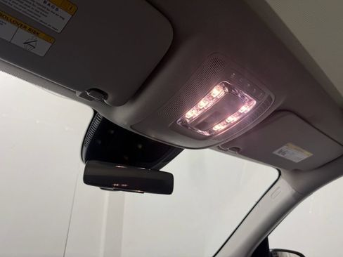 Used 2026 Mercedes-Benz GLS 450 4MATIC image 30