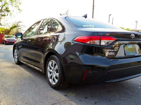 Used 2021 Toyota Corolla LE image 35