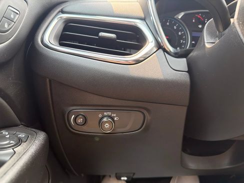 Used 2024 Chevrolet Equinox LT AWD/4WD image 18