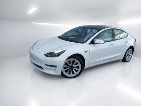 Used 2022 Tesla Model 3 Long Range AWD/4WD image 2
