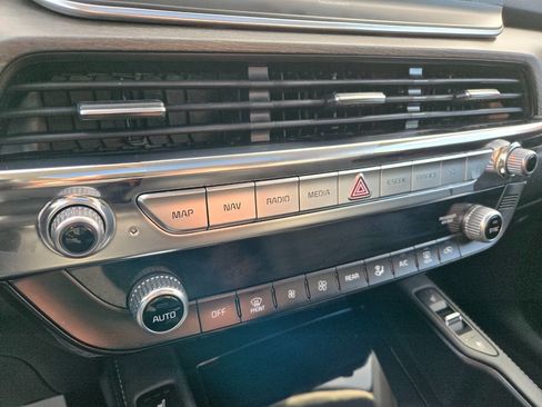 Used 2022 Kia Telluride EX image 28