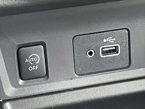 Used 2025 Nissan Sentra S image 26