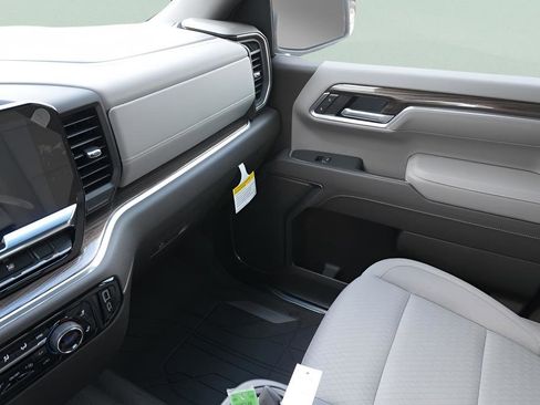 New 2026 Chevrolet Silverado 1500 LT w/ Safety Package image 30