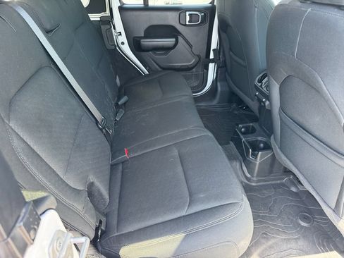 Used 2021 Jeep Wrangler Unlimited Sport AWD/4WD image 18