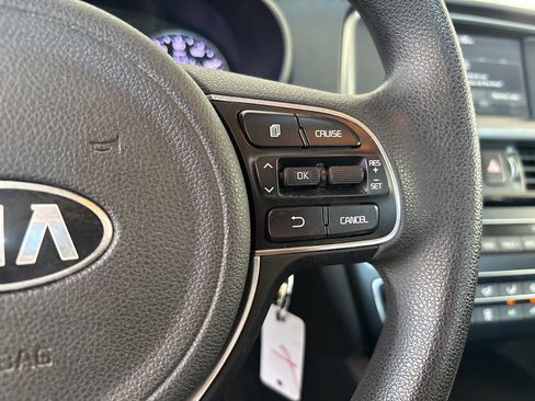 Used 2018 Kia Optima LX w/ 17" Alloy Wheels Package FWD image 46