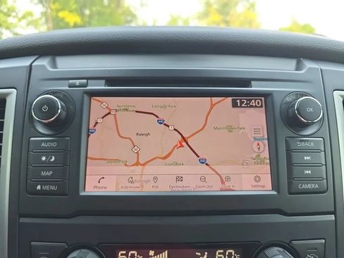 Used 2019 Nissan Titan SV w/ SV Convenience Package RWD image 28
