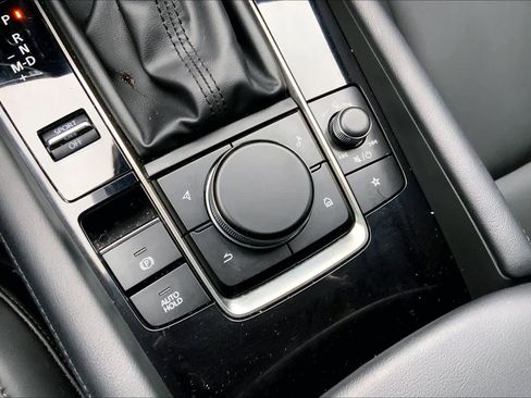 Used 2024 MAZDA MAZDA3 s image 30