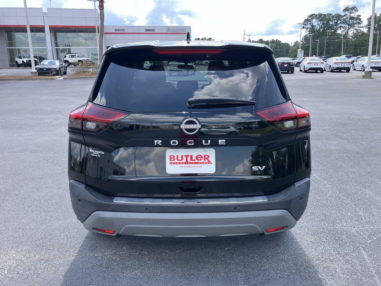 Used 2022 Nissan Rogue SV FWD image 4