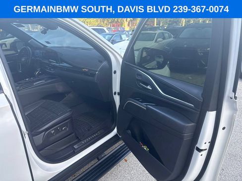 Used 2022 Cadillac Escalade Sport Platinum AWD/4WD image 22