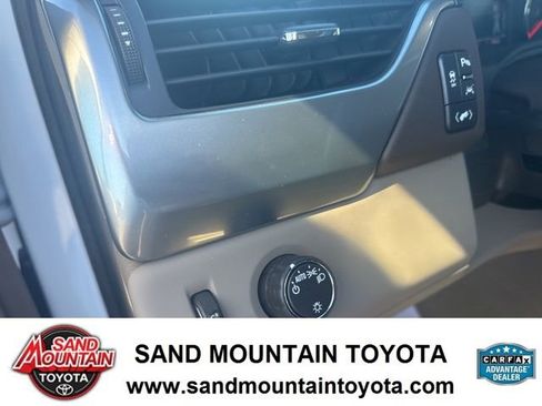 Used 2018 Chevrolet Tahoe LT image 13