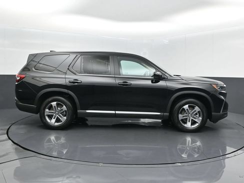 Used 2025 Honda Pilot EX-L image 5
