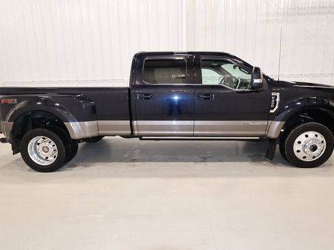 Used 2022 Ford F450 King Ranch w/ FX4 Off-Road Package image 2