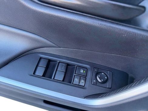 Used 2021 Toyota RAV4 LE image 22