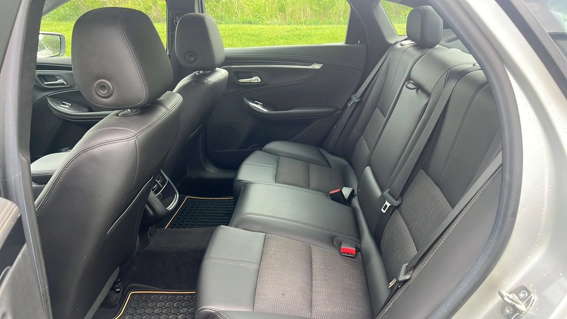 Used 2016 Chevrolet Impala LT w/ Convenience Package FWD image 13