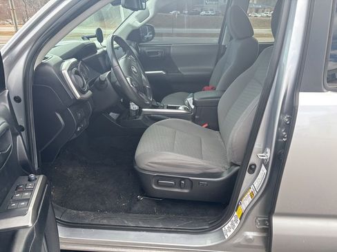 Used 2021 Toyota Tacoma 2WD Double Cab image 12