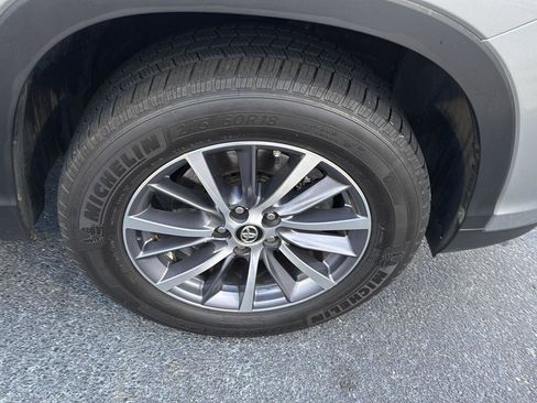 Certified 2017 Toyota Highlander XLE image 37