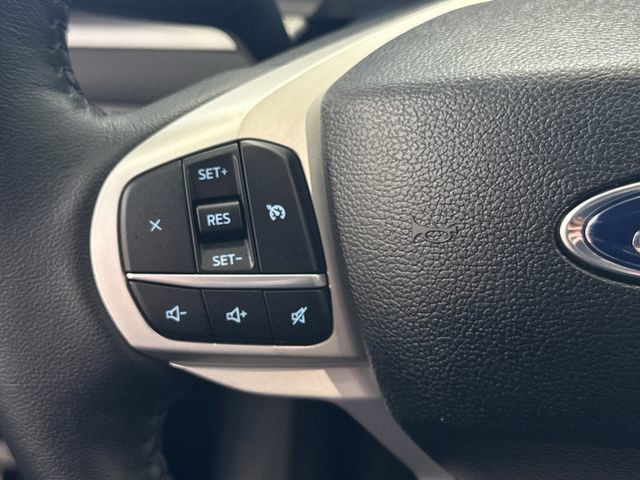 Used 2023 Ford Explorer XLT w/ Equipment Group 202A AWD/4WD image 34