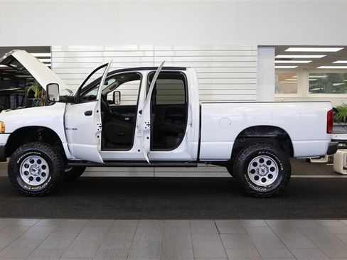 Used 2005 Dodge Ram 2500 Truck SLT AWD/4WD image 10