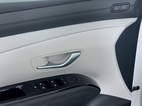 Used 2025 Hyundai Tucson Limited FWD image 18