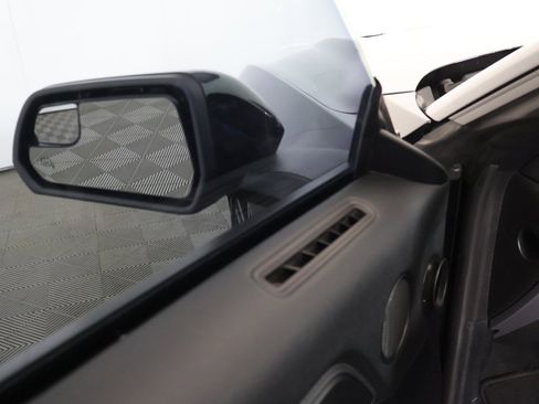 Used 2019 Ford Mustang Premium image 27