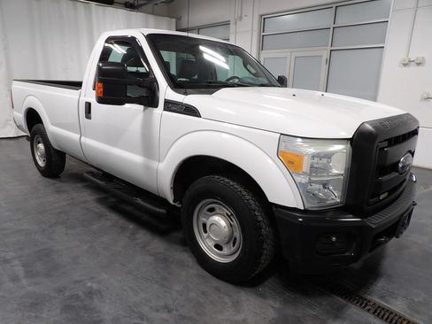 Used 2016 Ford F250 XL w/ Power Equipment Group RWD image 2