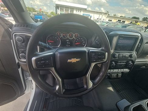 Used 2020 Chevrolet Silverado 2500 LT w/ Z71 Off-Road Package image 16