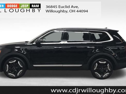 Used 2024 Kia Telluride S w/ S Sunroof Package image 5