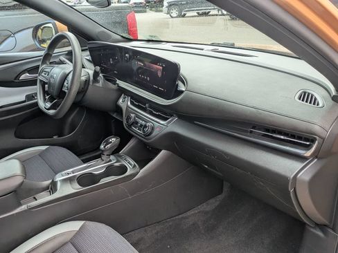 Used 2024 Buick Envista Preferred FWD image 30