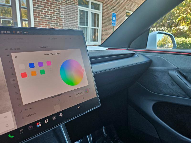 Used 2026 Tesla Model Y AWD image 58