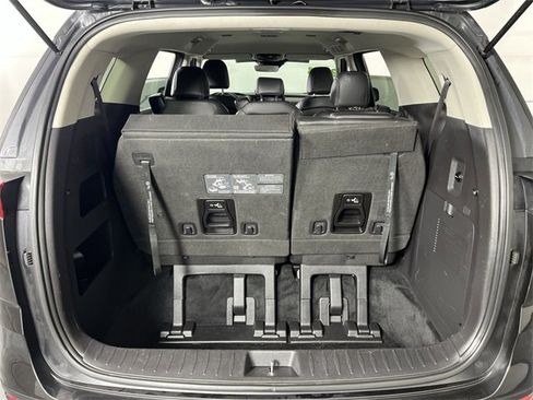 Certified 2024 Kia Carnival LX image 23