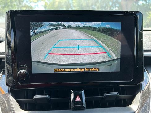 Used 2023 Toyota Corolla Cross AWD Hybrid w/ Moonroof Package image 24